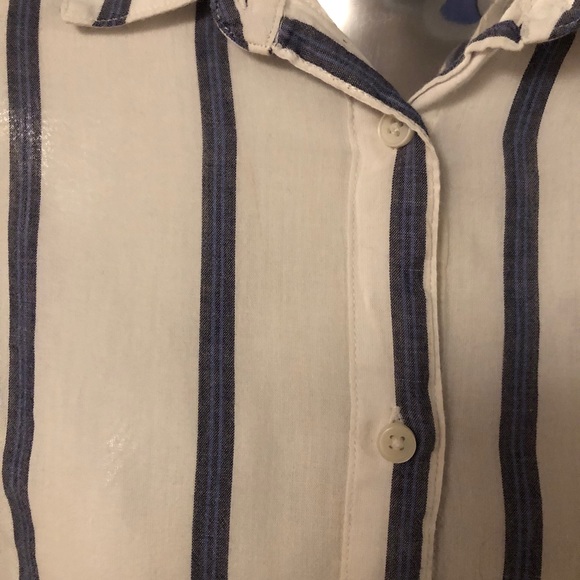 White button up shirt - Picture 2 of 2